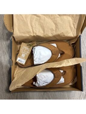 OluKai Men’s Tuahine Sandals Toffee Flip Flop Sandals